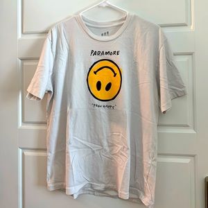 White Paramore Fake Happy concert-tee. Size Small
